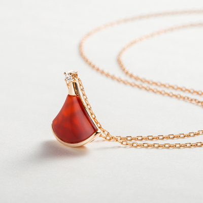 小裙子天然彩宝红玛瑙钻石项链颈链